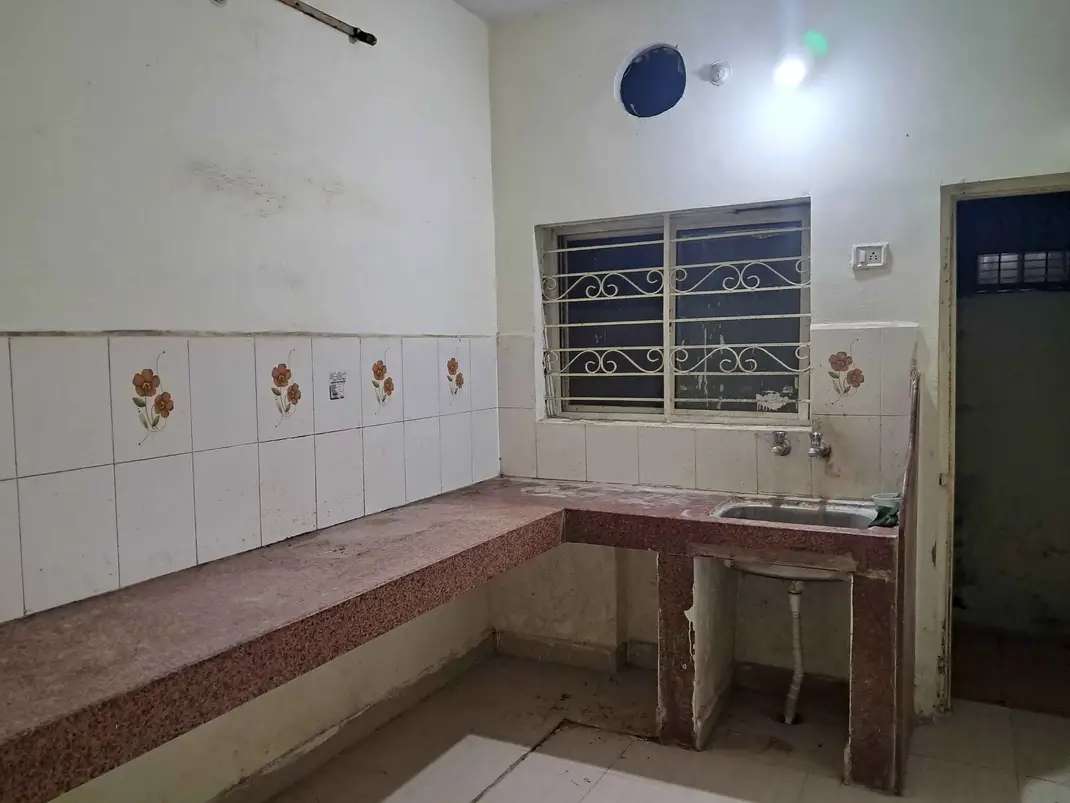 1 Bed/ 1 Bath Rent Apartment/ Flat, Semi Furnished for rent @Sneh nagar hoshangabad road bhopal 