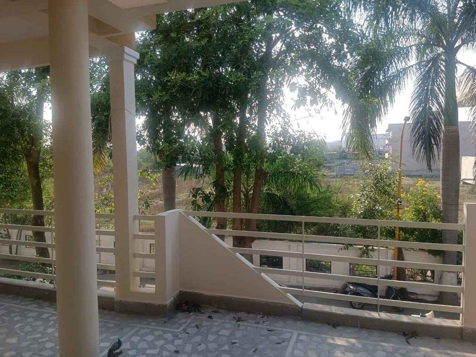 3 Bed/ 3 Bath Rent House/ Bungalow/ Villa, Semi Furnished for rent @Shrasti Nagar bhopal