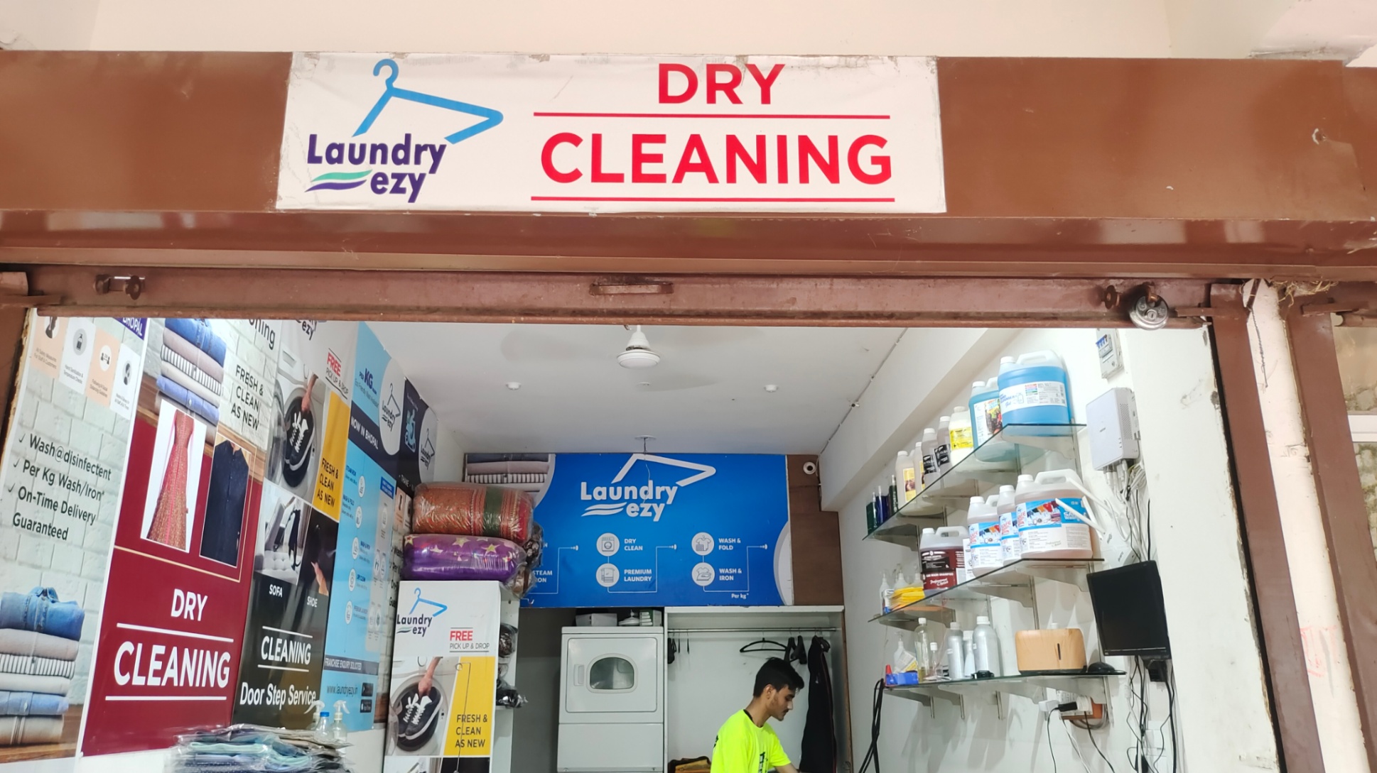 Laundry services; Exp: 4 year