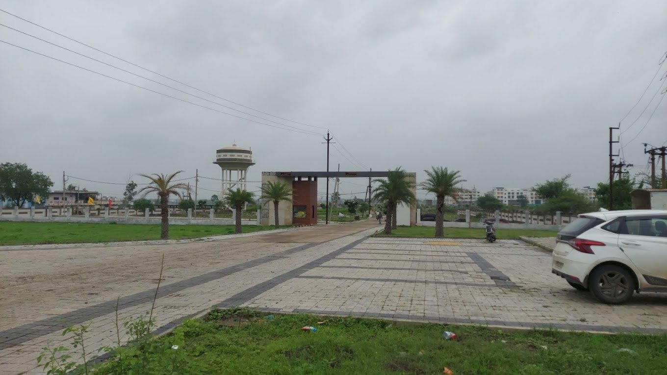 600 sq. ft. Sell Land/ Plot for sale @Tanishq Corridor , Front Central Jain, Indore ujjain road 