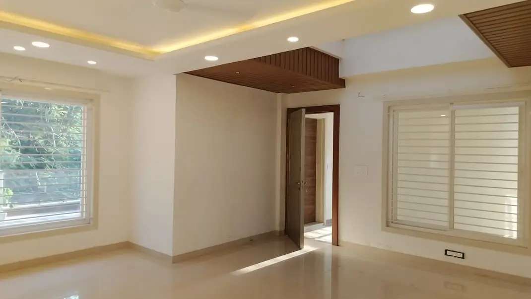 1 Bed/ 1 Bath Rent Apartment/ Flat, Semi Furnished for rent @Rachana nagar bhopal 