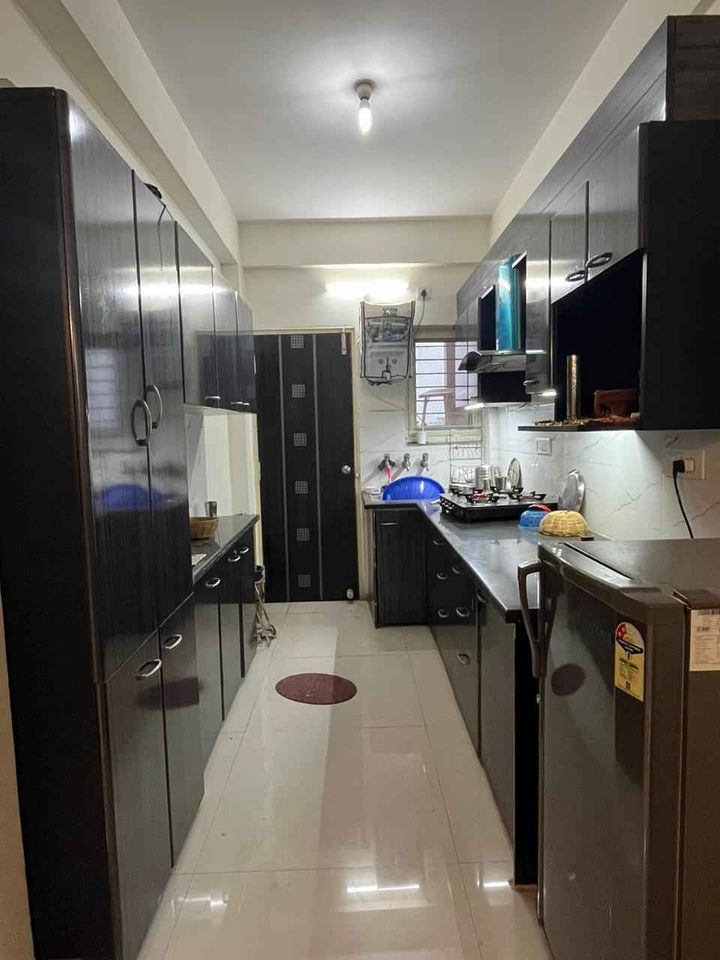 3 Bed/ 3 Bath Rent Apartment/ Flat, Semi Furnished for rent @Hoshangabad road bhopal