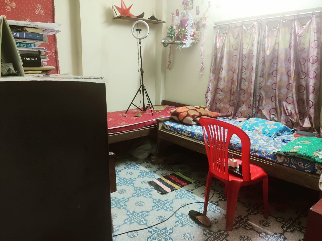 PG/ Roommate for rent @MALL ROAD 