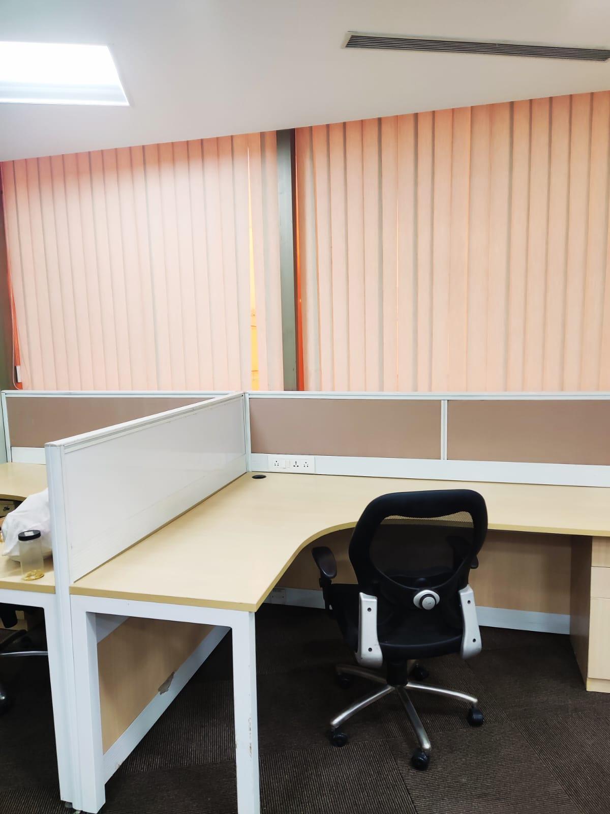 Rent Office/ Shop, 700 sq ft carpet area, Furnished for rent @MGF Metropolis Mall, M G Road