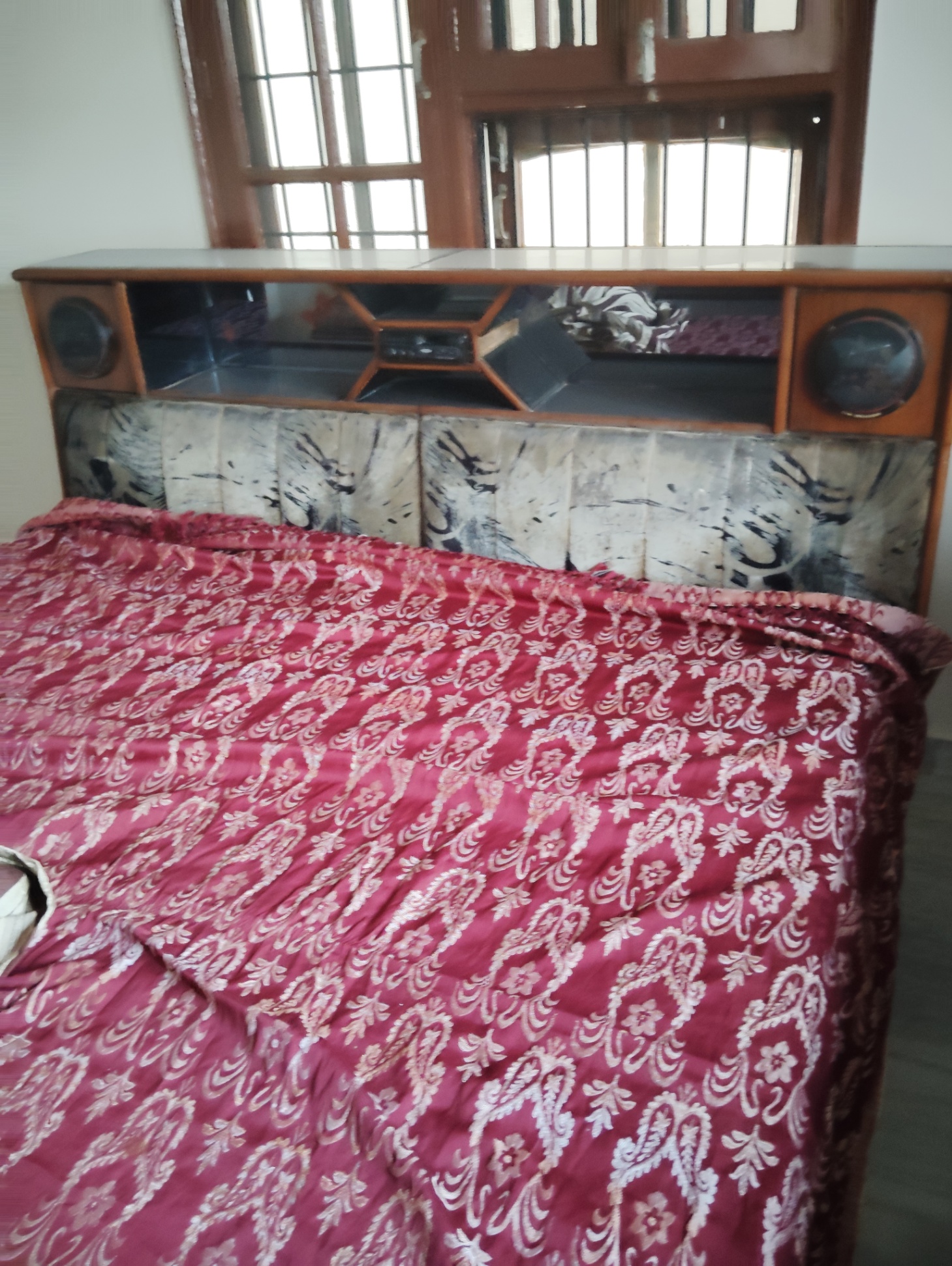 1 Bed/ 1 Bath Rent Apartment/ Flat, Furnished for rent @Ashok nagar