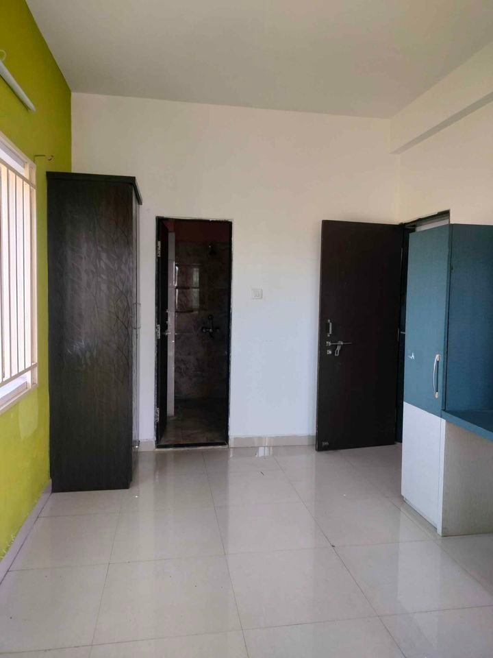 3 Bed/ 3 Bath Rent House/ Bungalow/ Villa, Semi Furnished for rent @NEARBY PEOPLES MALL AIRPORT ROAD BHOPAL
