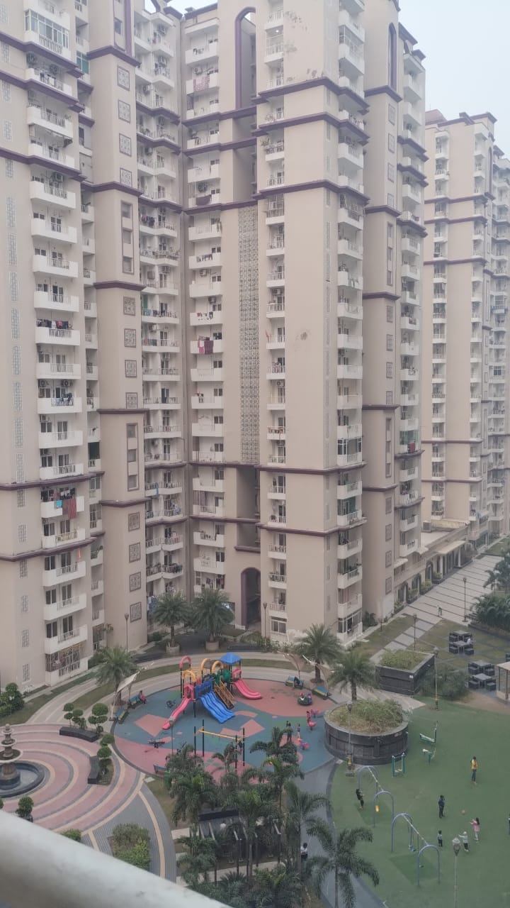 3 Bed/ 3 Bath Sell Apartment/ Flat; 1,380 sq. ft. carpet area; Ready To Move for sale @Noida Extension sector 16b Noida