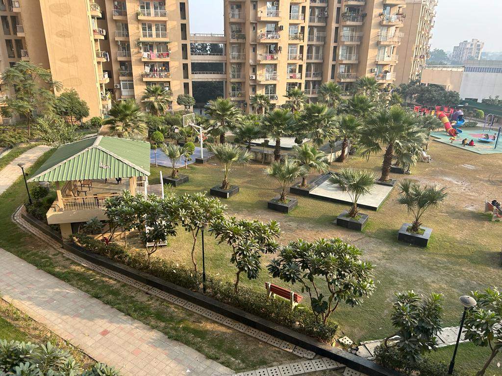 3 Bed/ 2 Bath Rent Apartment/ Flat; 1,470 sq. ft. carpet area, Semi Furnished for rent @Noida Extension 