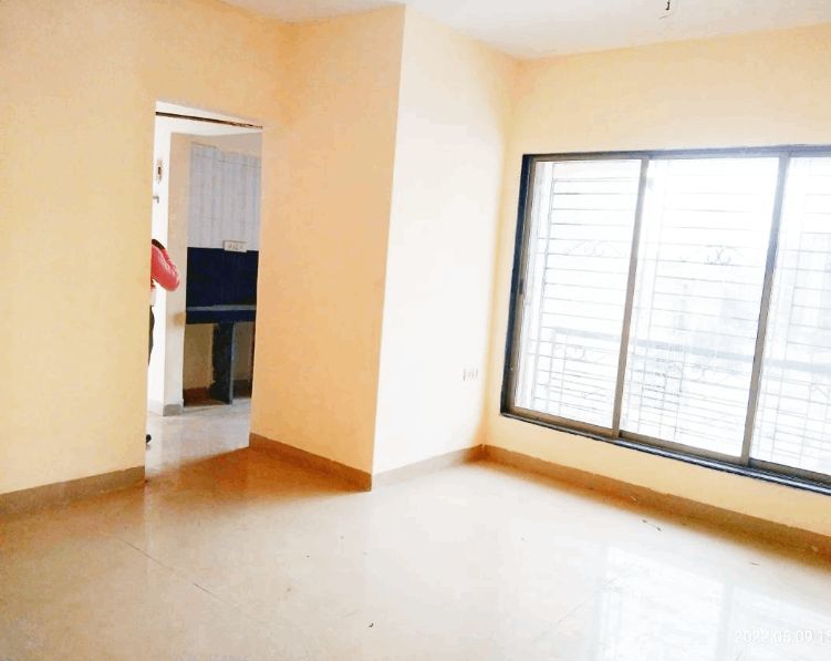 1 Bed/ 1 Bath Rent Apartment/ Flat; 580 sq. ft. carpet area, Semi Furnished for rent @Evershine City