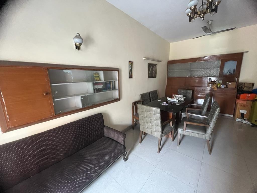 3 Bed/ 3 Bath Rent Apartment/ Flat, Furnished for rent @GK1, E block, New delhi