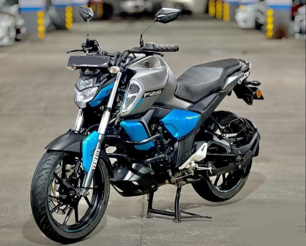 2020 Yamaha FZS Motorcycle, 20000 KM, Petrol