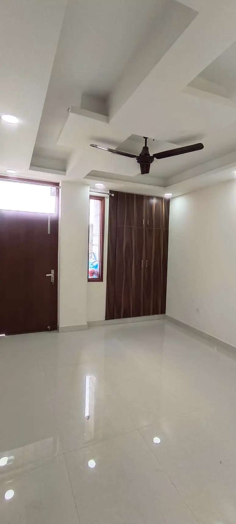 3 Bed/ 3 Bath Rent Apartment/ Flat, Semi Furnished for rent @Chhatarpur enclave New Delhi 