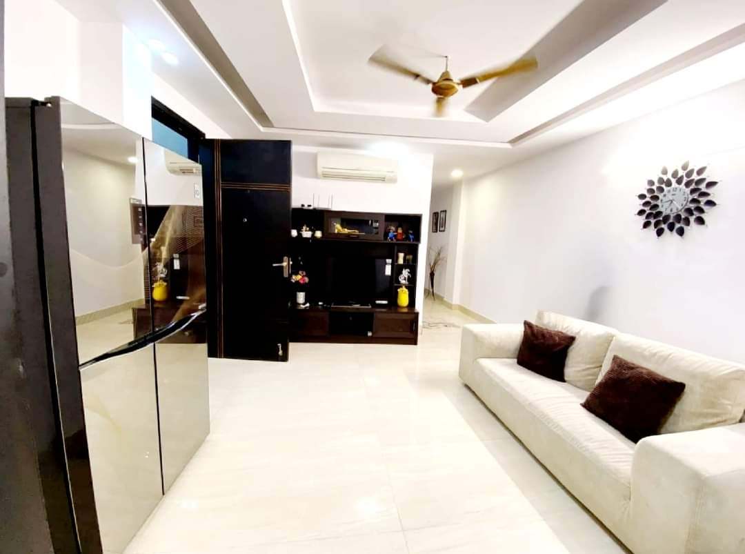 3 Bed/ 3 Bath Rent Apartment/ Flat, Furnished for rent @Chhatarpur enclave New Delhi 