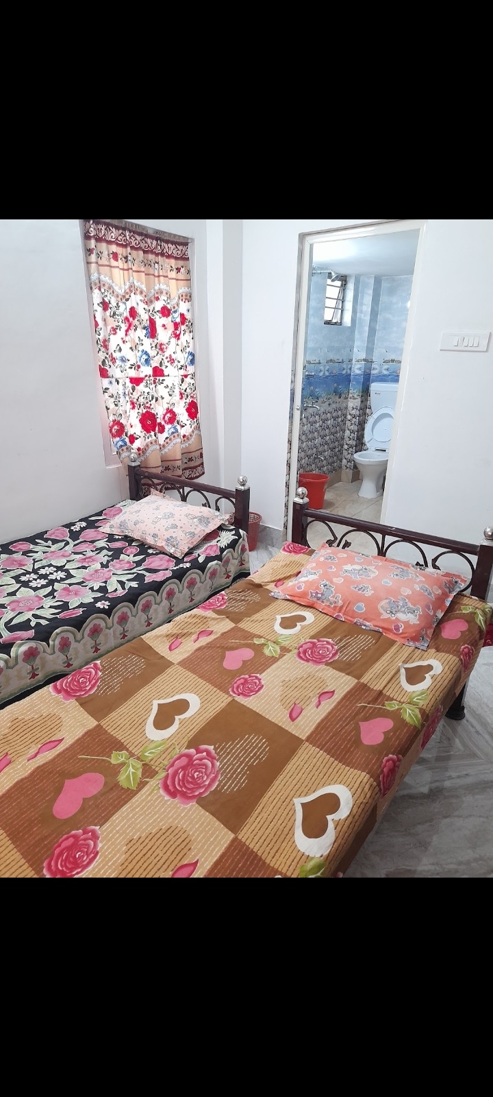 PG/ Roommate for rent @Sector v, technopolis opposite nayapatty road , 