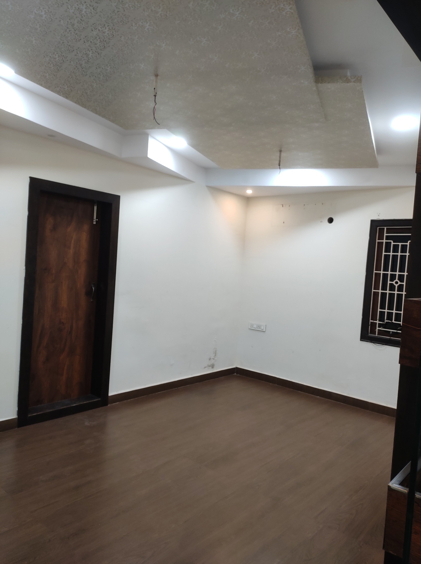 Rent Office/ Shop, 1750 sq ft carpet area, Semi Furnished for rent @Abid nagar