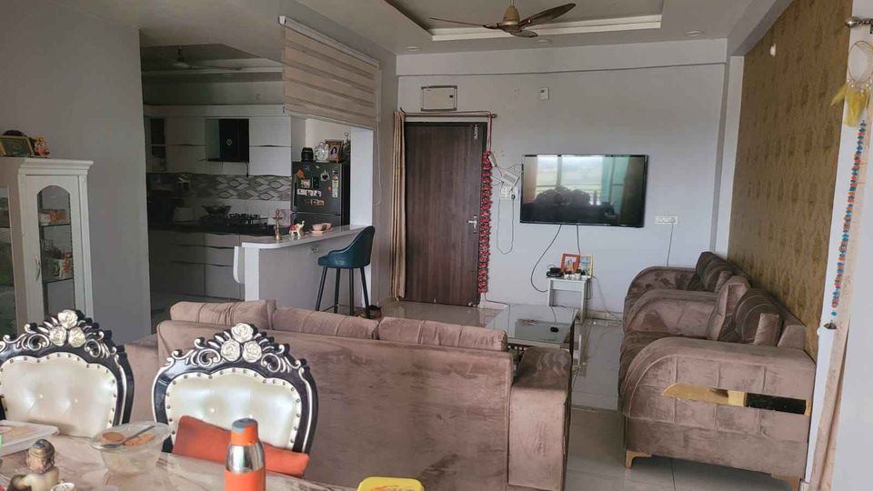 3 Bed/ 3 Bath Sell Apartment/ Flat; 1,100 sq. ft. carpet area; Ready To Move for sale @saliya near bawariya Kalan bhopal 