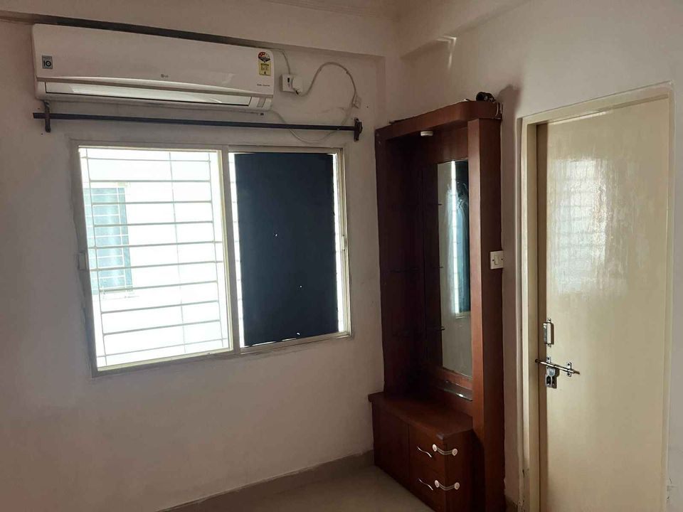 3 Bed/ 3 Bath Rent Apartment/ Flat, Semi Furnished for rent @Misrod Bhopal