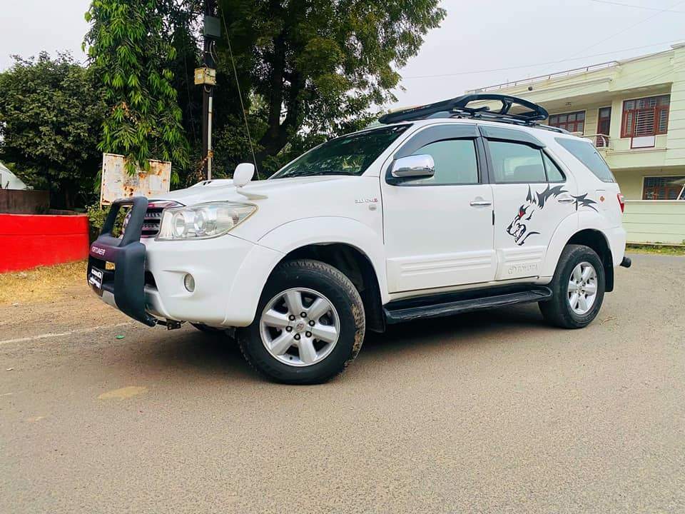 2018 Toyota Fortuner Car/ SUV, 88000 KM, Diesel, Automatic