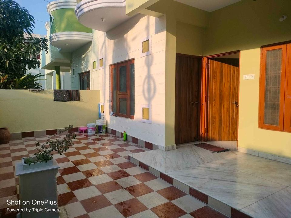 2 Bed/ 2 Bath Rent House/ Bungalow/ Villa, Semi Furnished for rent @AYODHYA BYPASS ROAD BHOPAL