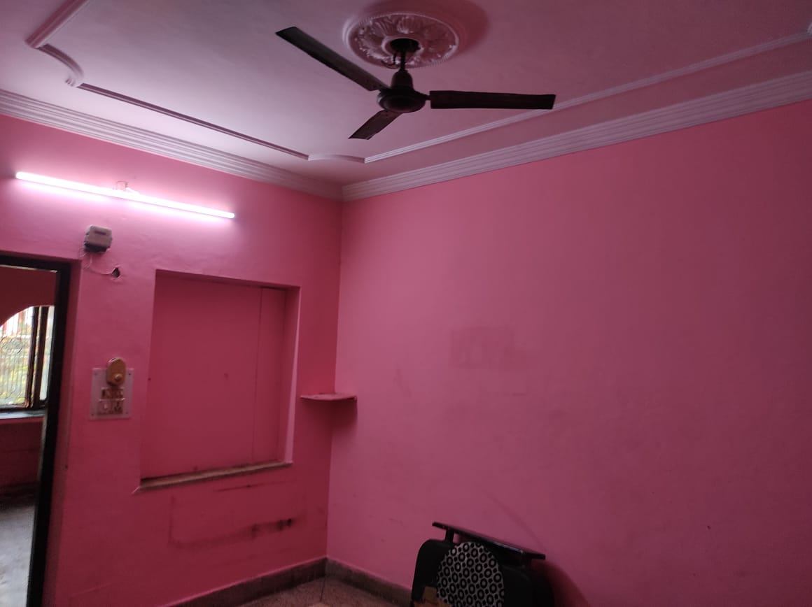 1 Bed/ 1 Bath Rent Apartment/ Flat; 300 sq. ft. carpet area, Semi Furnished for rent @Nehru colony