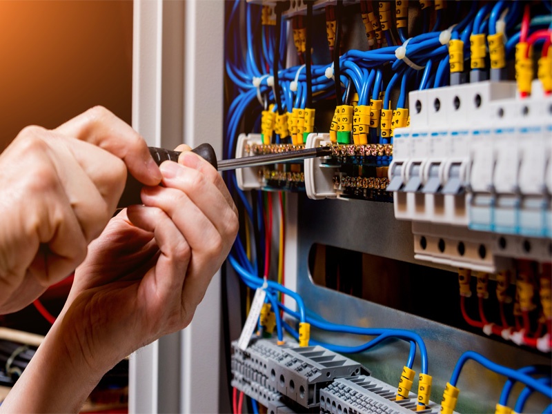 Electrician; Exp: More than 15 year