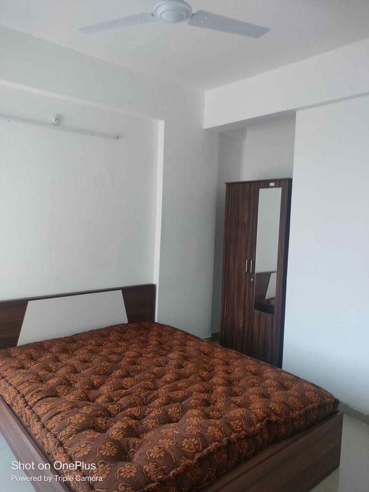 4 Bed/ 3 Bath Rent Apartment/ Flat; 1,700 sq. ft. carpet area, Semi Furnished for rent @AIRPORT ROAD BHOPAL