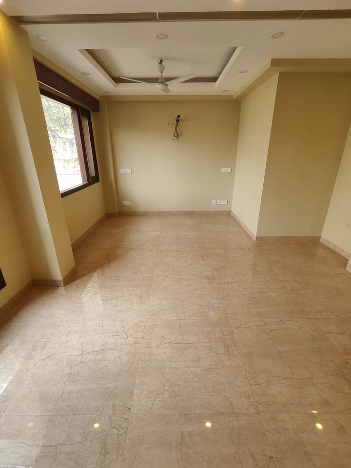 3 Bed/ 3 Bath Rent House/ Bungalow/ Villa, UnFurnished for rent @sector 43 Golf Course Road, Gurgaon