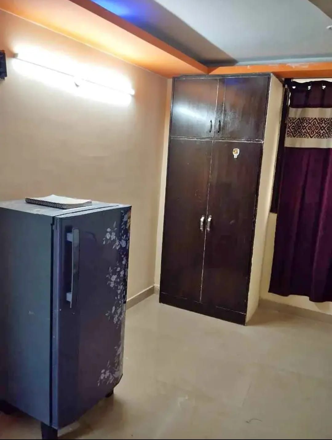 1 Bed/ 1 Bath Rent Apartment/ Flat, Furnished for rent @Saket Gate no. 2 new Delhi