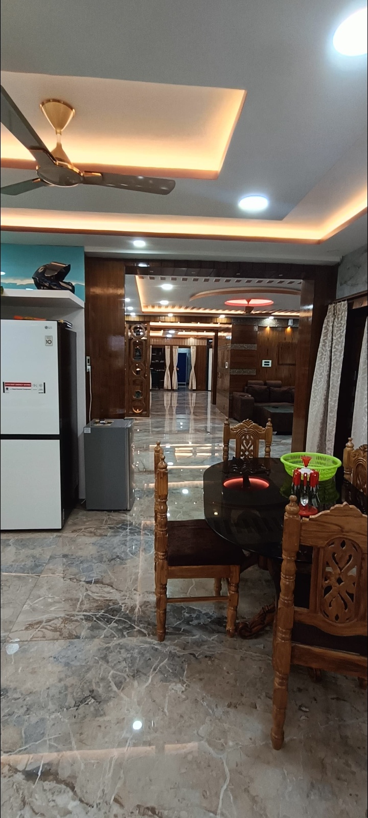 4 Bed/ 5+ Bath Sell Apartment/ Flat; 3,800 sq. ft. carpet area; Ready To Move for sale @Patia big bazar 