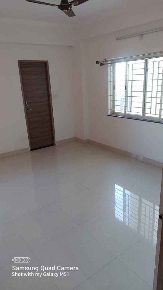 3 Bed/ 3 Bath Sell Apartment/ Flat; 800 sq. ft. carpet area; Ready To Move for sale @sagar green hills Kolar road Bhopal
