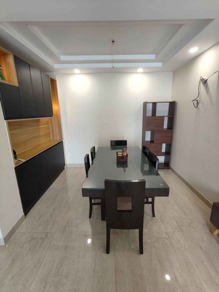 3 Bed/ 3 Bath Rent House/ Bungalow/ Villa, Furnished for rent @Sector-43, Golf course road, Gurgaon
