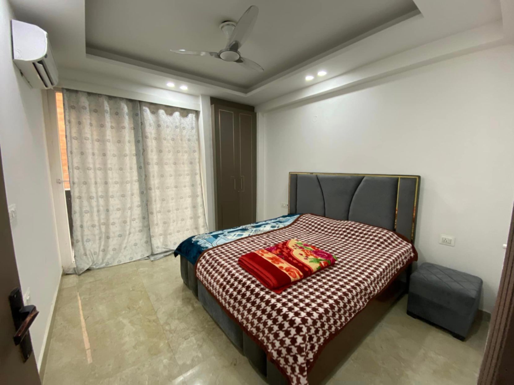 3 Bed/ 3 Bath Rent Apartment/ Flat, Furnished for rent @Chatterpur enclave phase 2 New Delhi