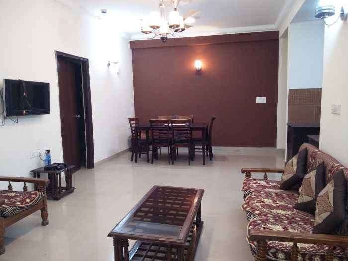 3 Bed/ 3 Bath Rent Apartment/ Flat, Furnished for rent @,Antrikch golf vew 1Sector-78, Noida