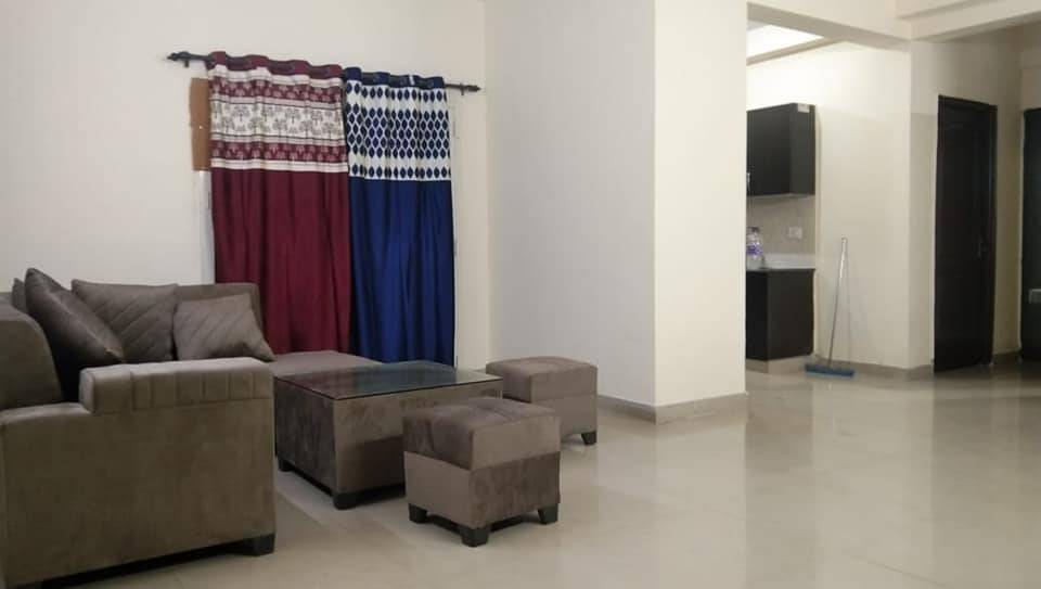 3 Bed/ 3 Bath Rent Apartment/ Flat, Furnished for rent @Golf City Plot 8 sector 75  noida 