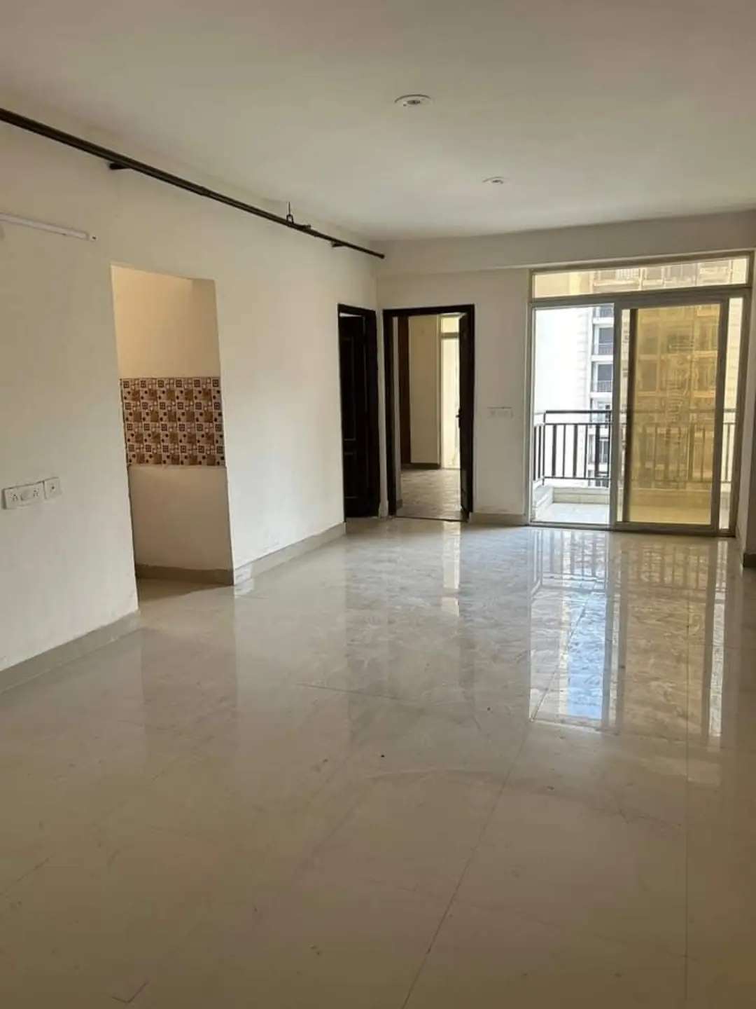 3 Bed/ 3 Bath Sell Apartment/ Flat; 1,440 sq. ft. carpet area; Ready To Move for sale @Gaur City noida extension 