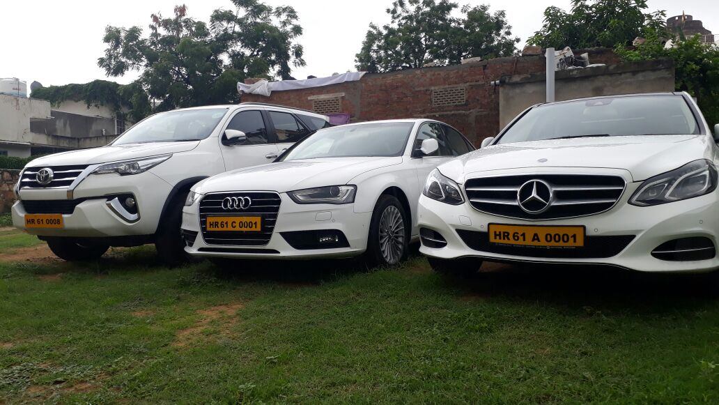 BMW Car Rent in Jaipur, luxury Car Rent for Wedding
