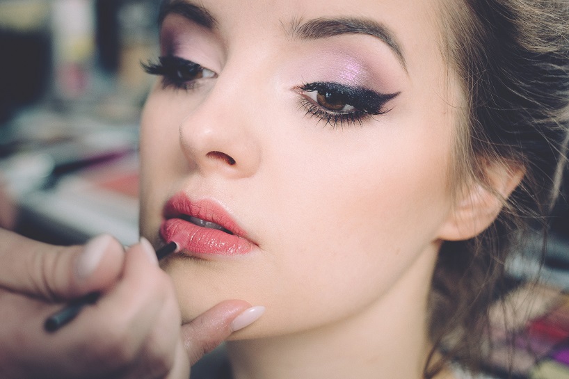 Beauty/ Makeup Classes; Exp: More than 10 year